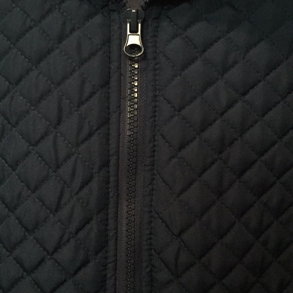 IZOD Vest - Picture 4 of 8